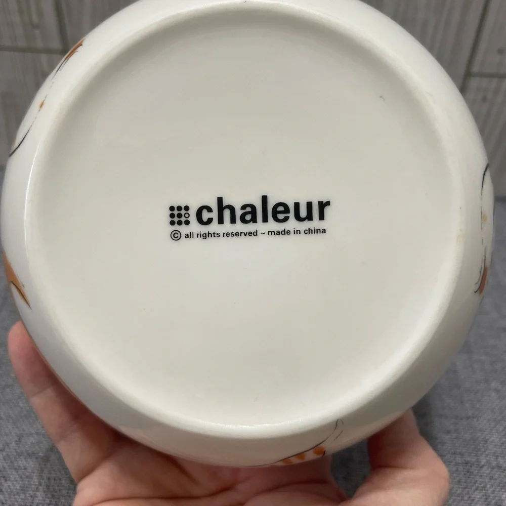 Chalet White Ceramic Bowl with Cat Design